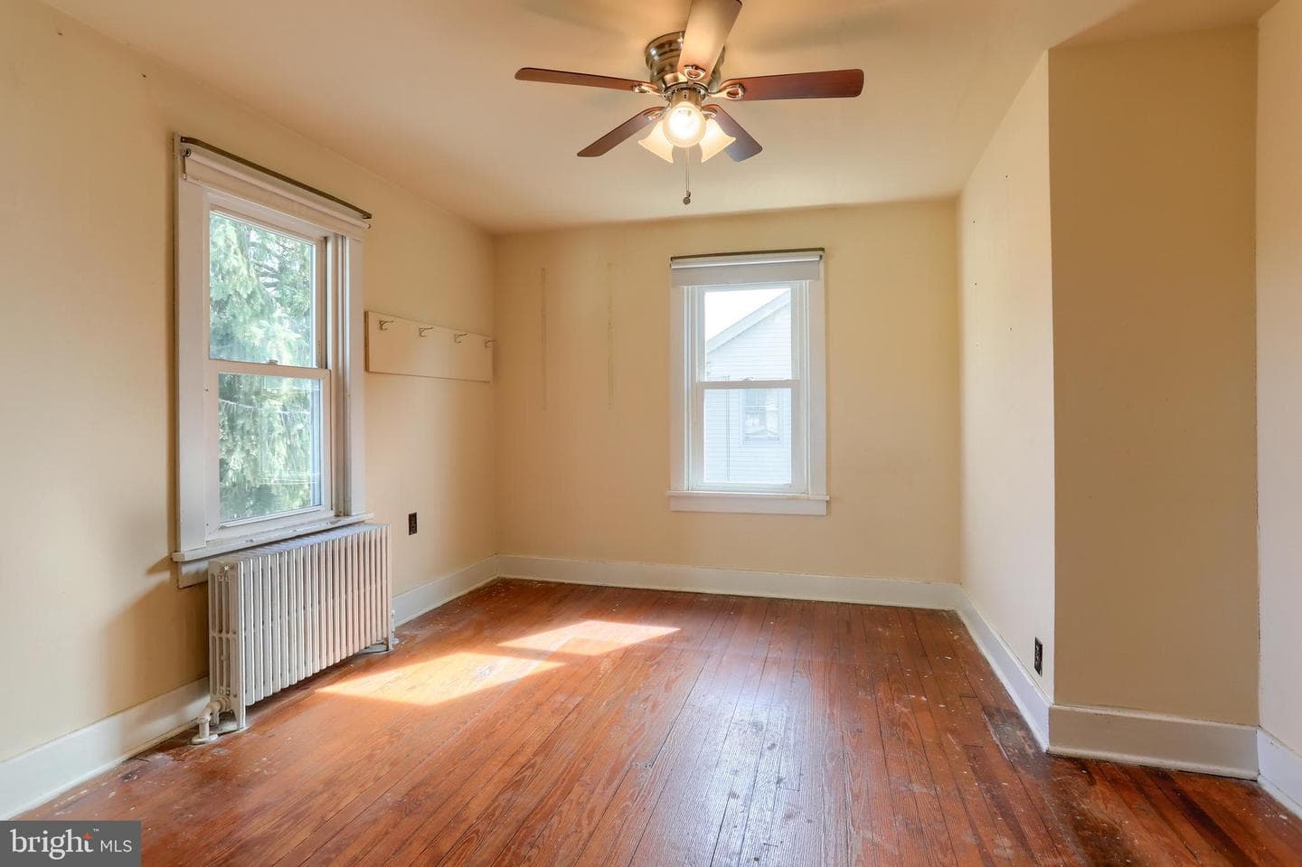 659 E Maple Street photo 20