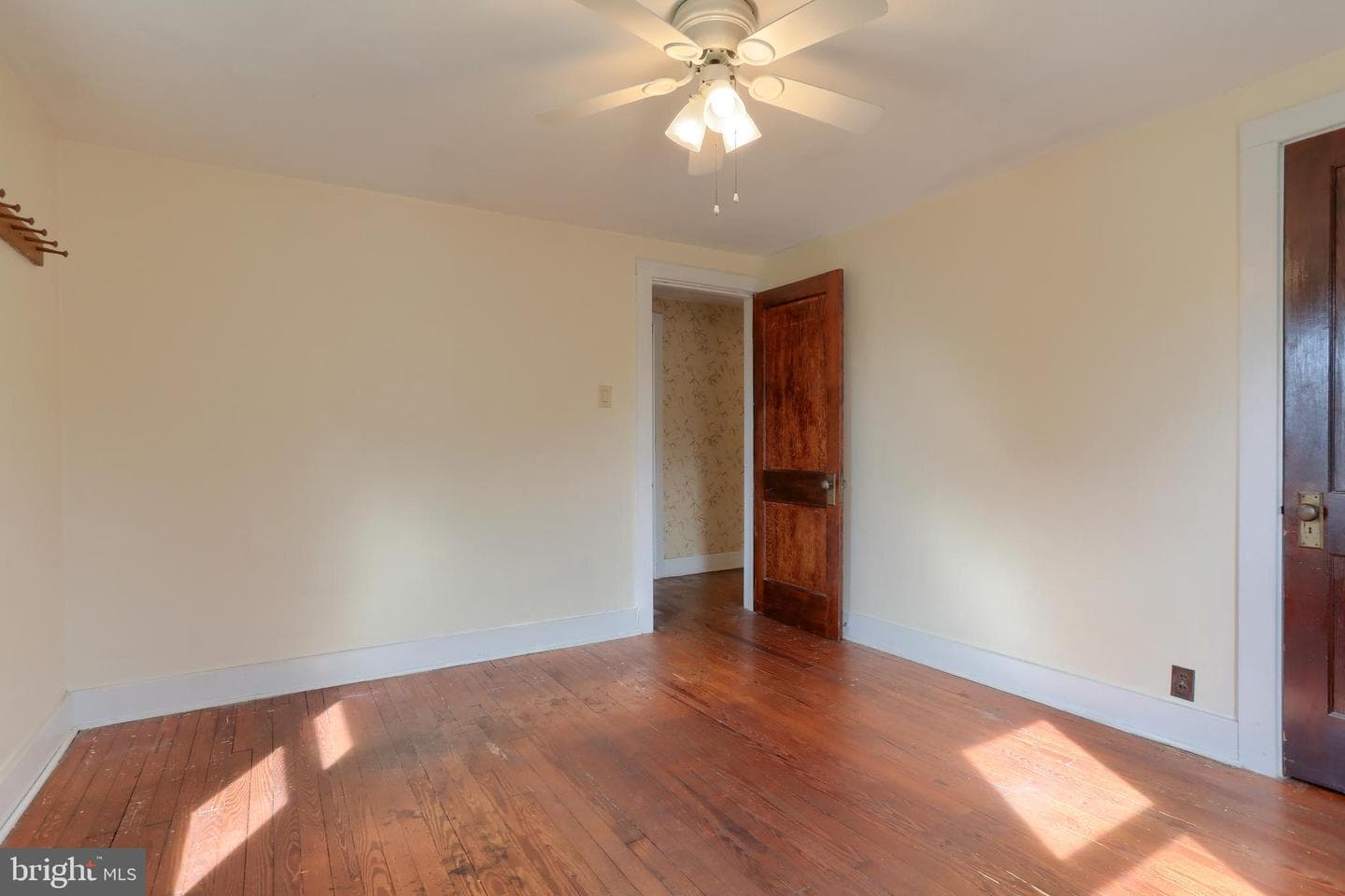 659 E Maple Street photo 23
