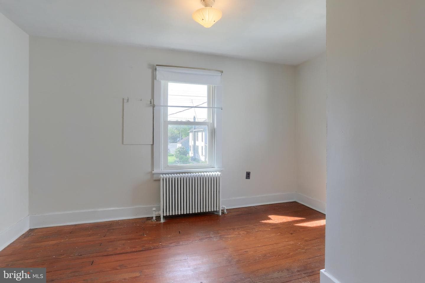 659 E Maple Street photo 24
