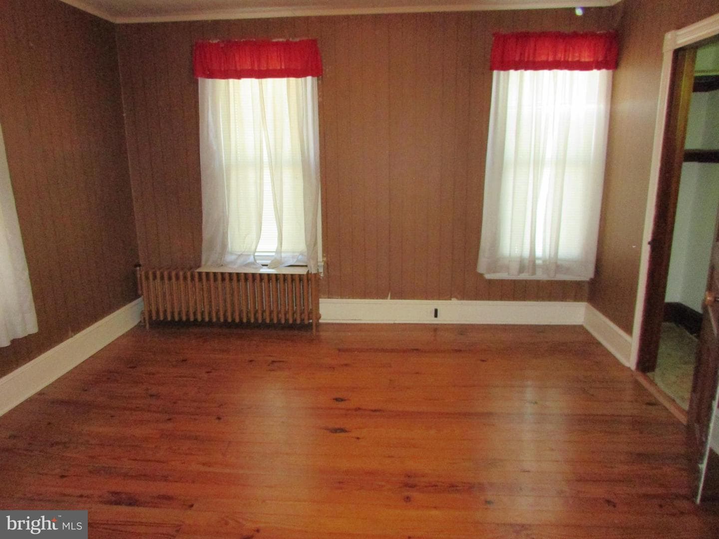216 E Main Street photo 16
