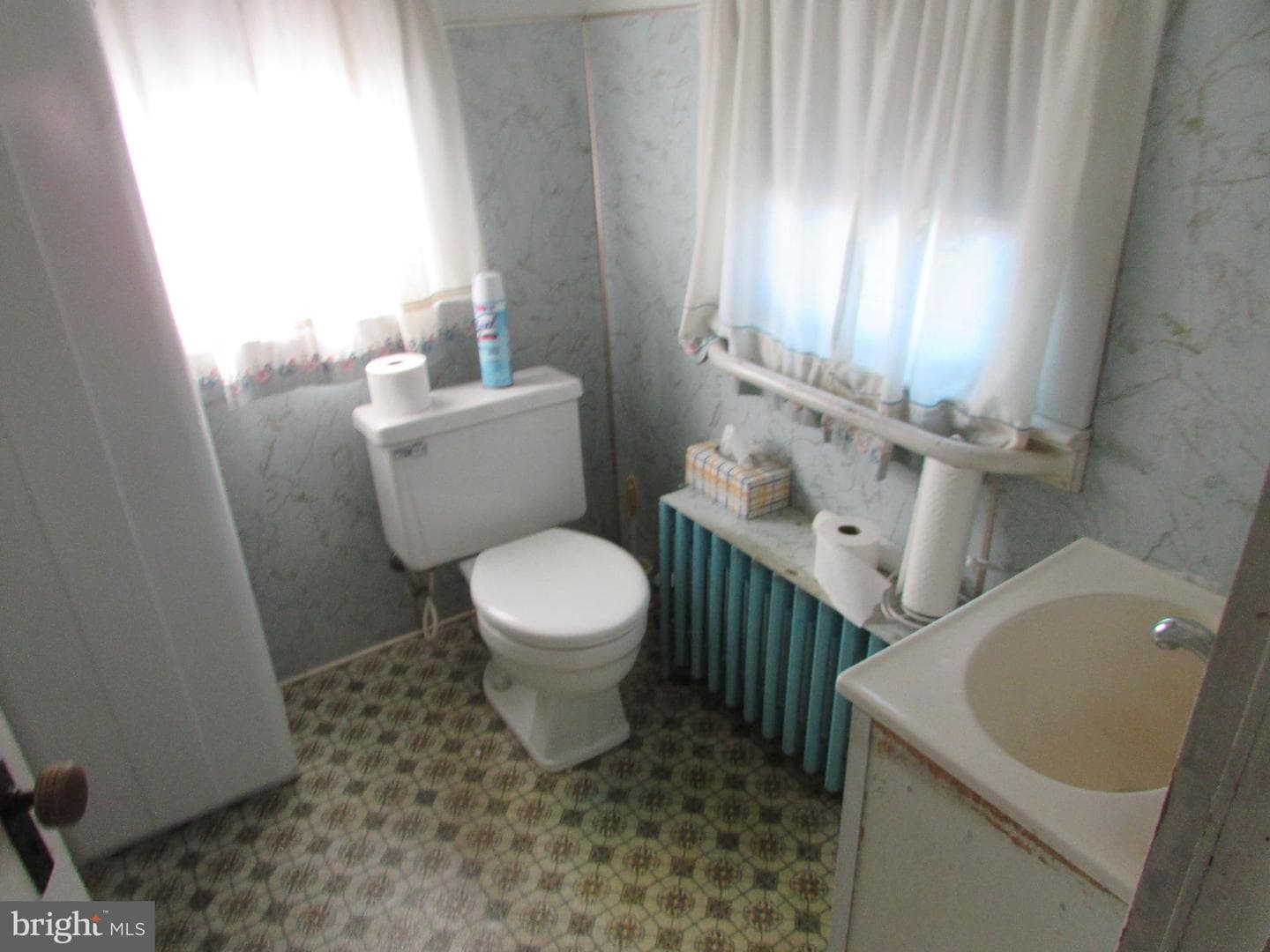 216 E Main Street photo 9
