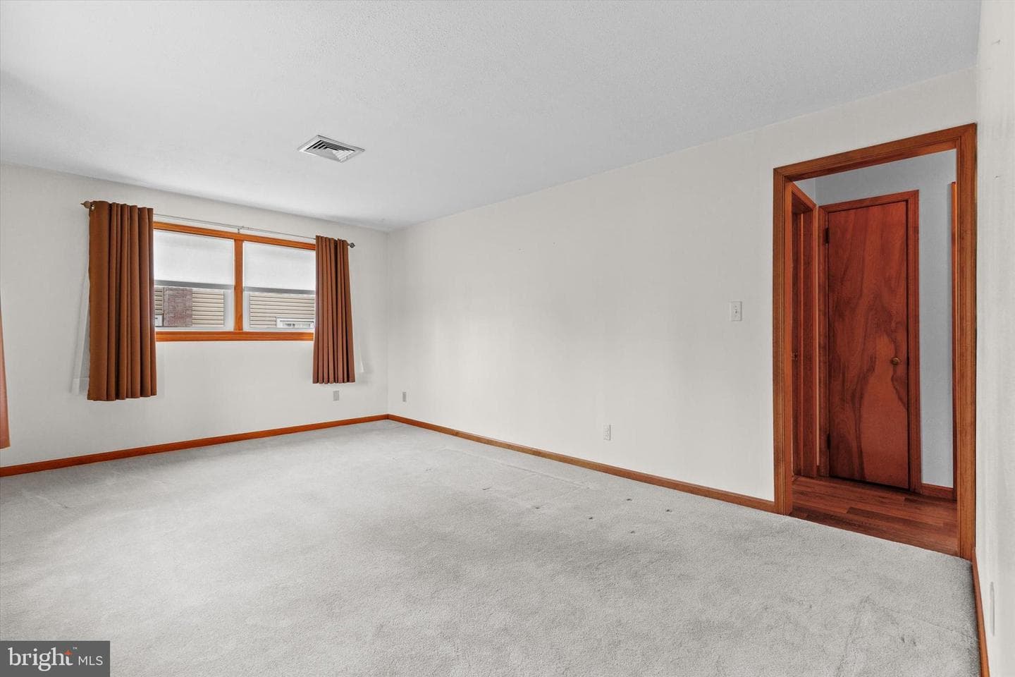 1308 S 5th Avenue photo 16