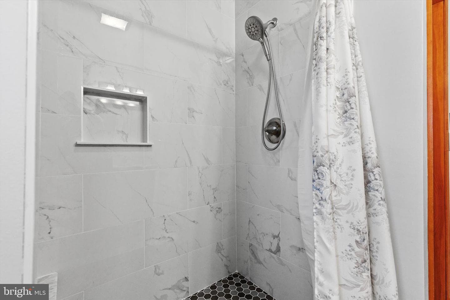 1308 S 5th Avenue photo 20