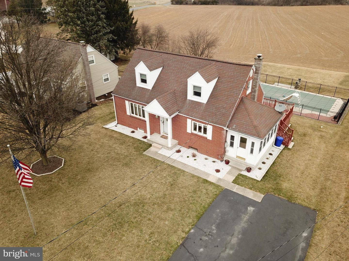 1308 S 5th Avenue photo 4