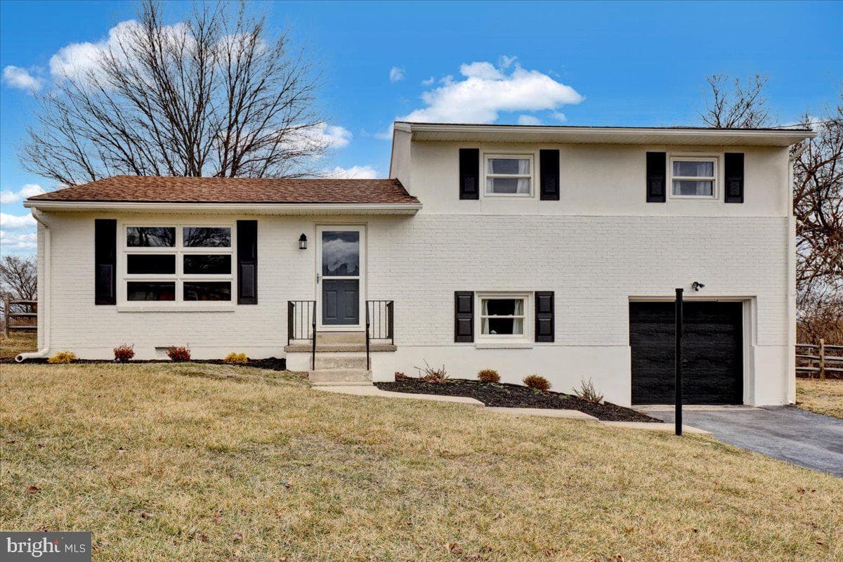 309 Davis Lane photo 1