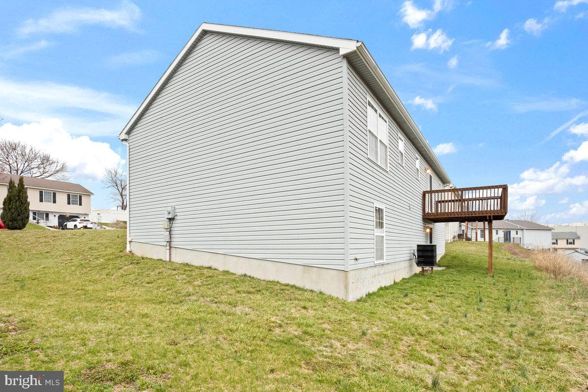 975 Harmony Hill Drive photo 6