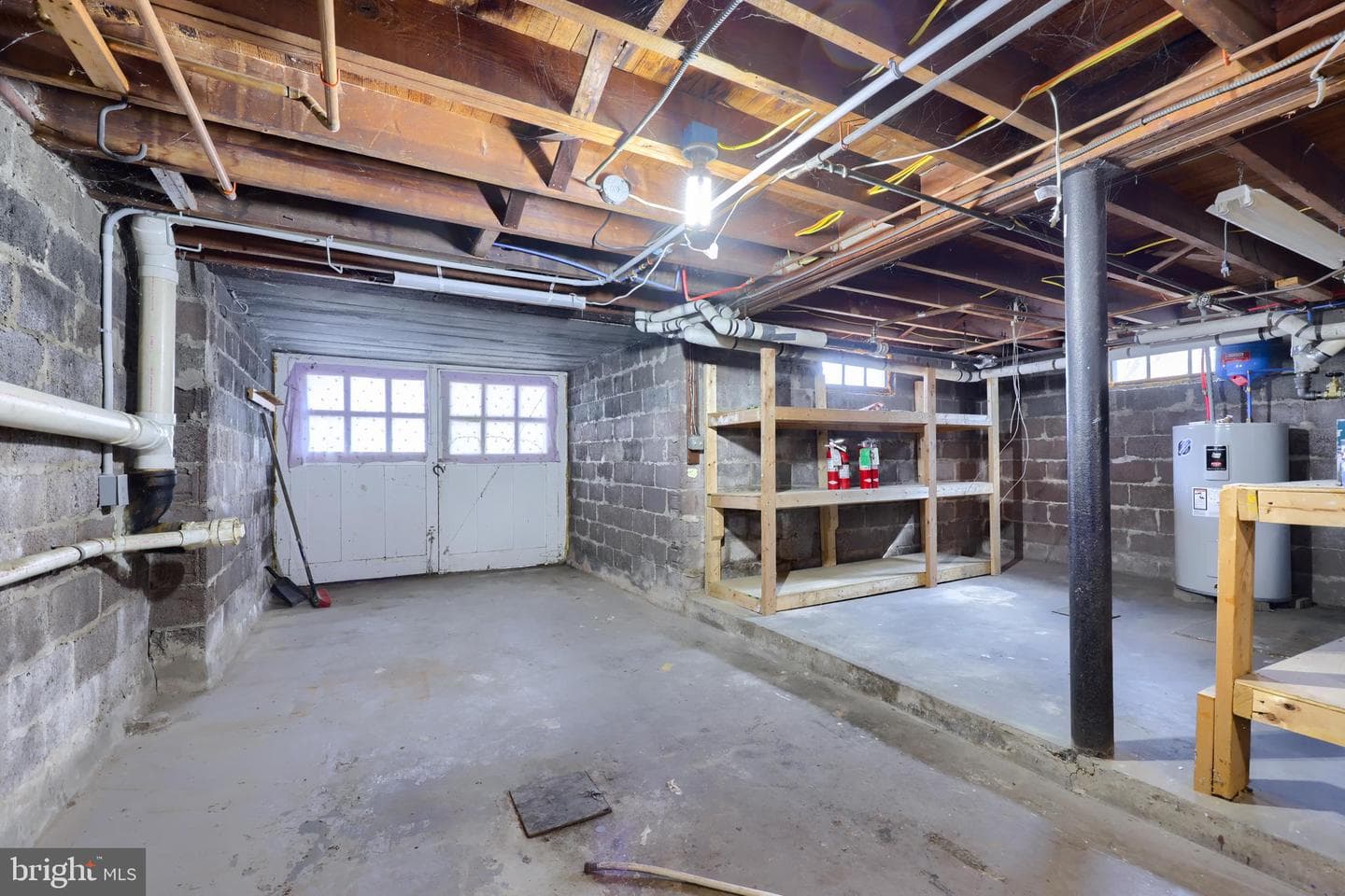 11 E Poplar Street photo 36