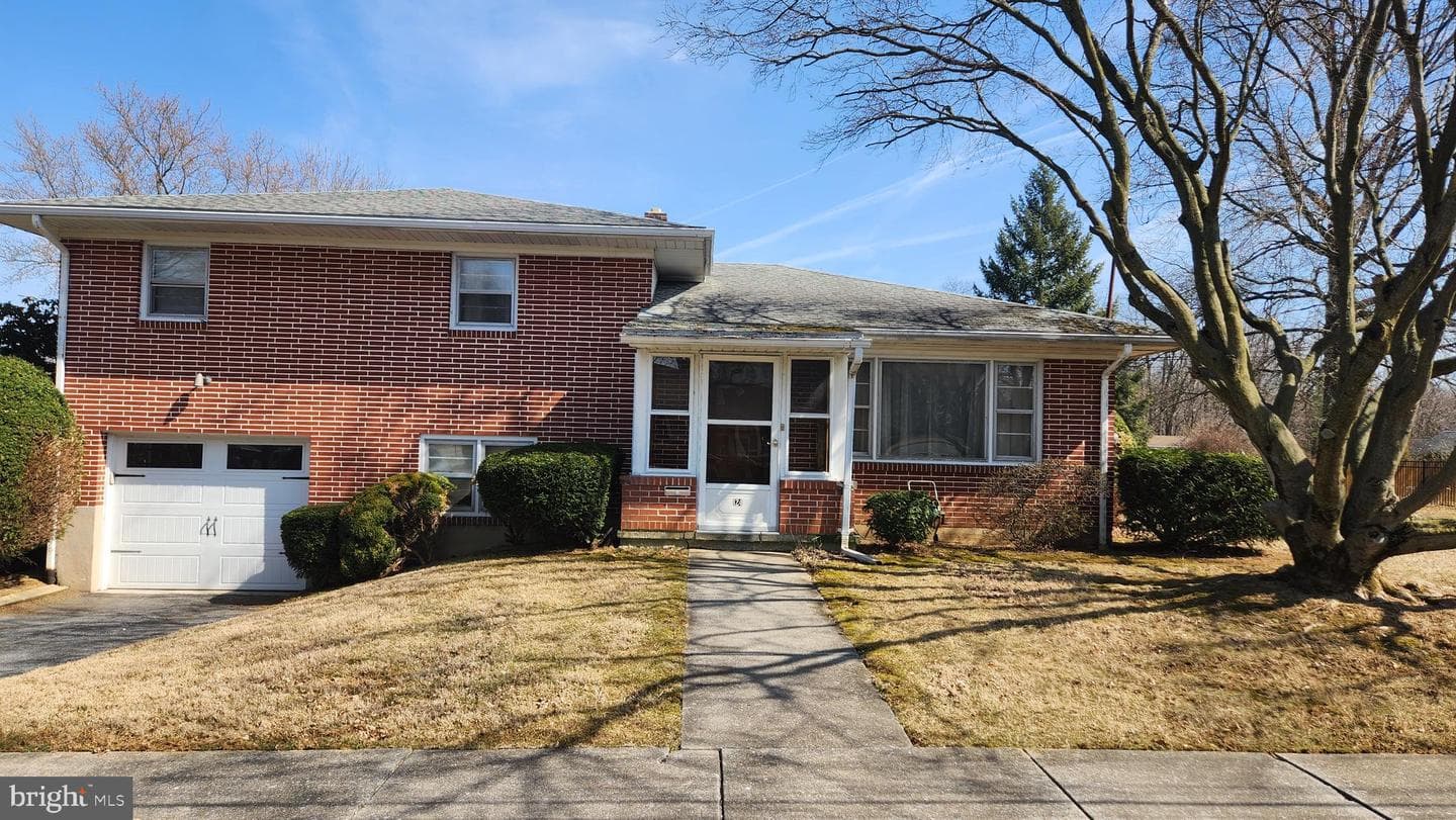 124 Maple Street photo 2