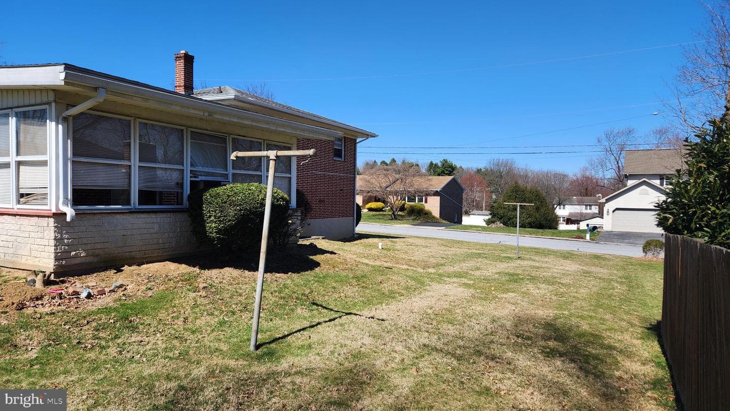 124 Maple Street photo 20