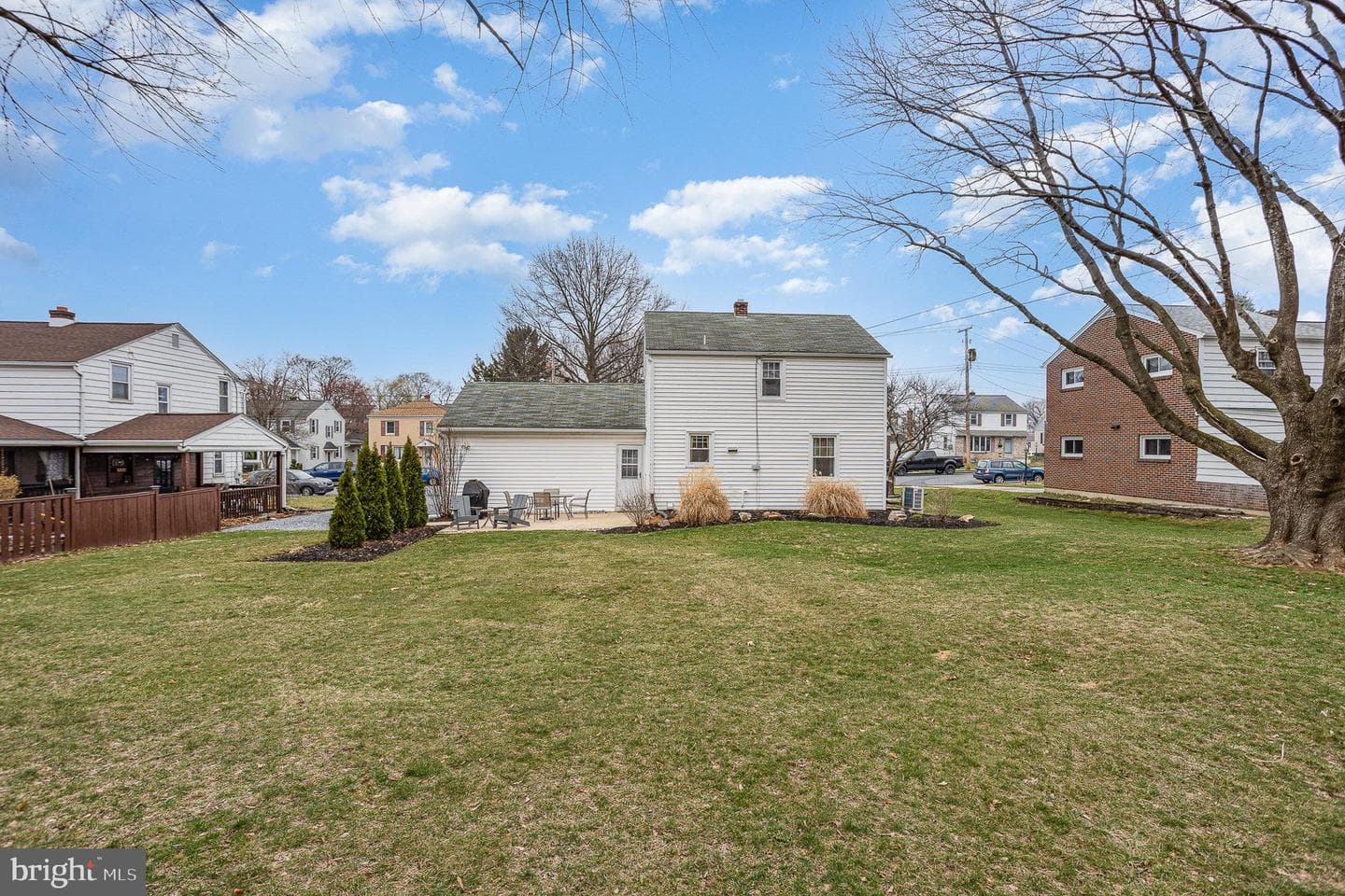 706 W Oak Street photo 30