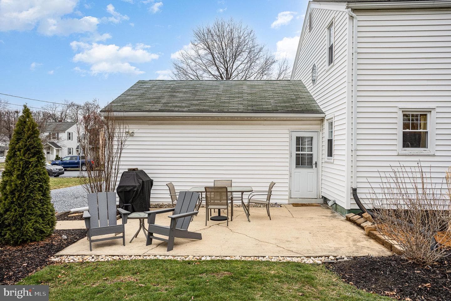 706 W Oak Street photo 33