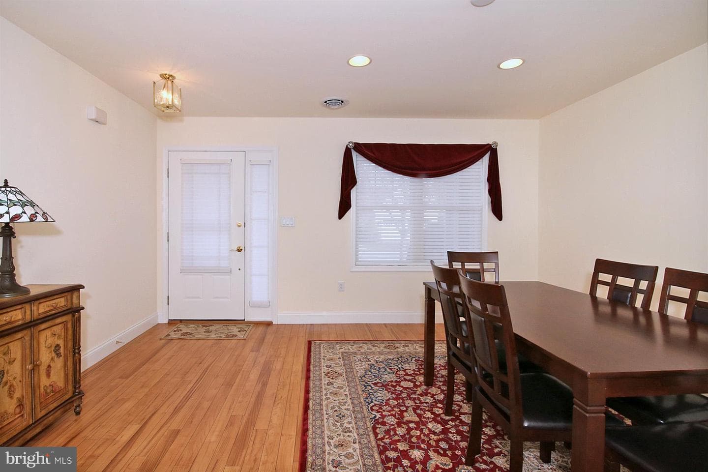1043 English Drive photo 3
