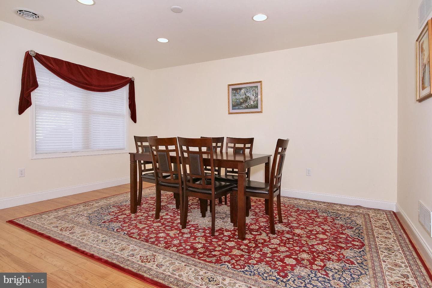 1043 English Drive photo 4