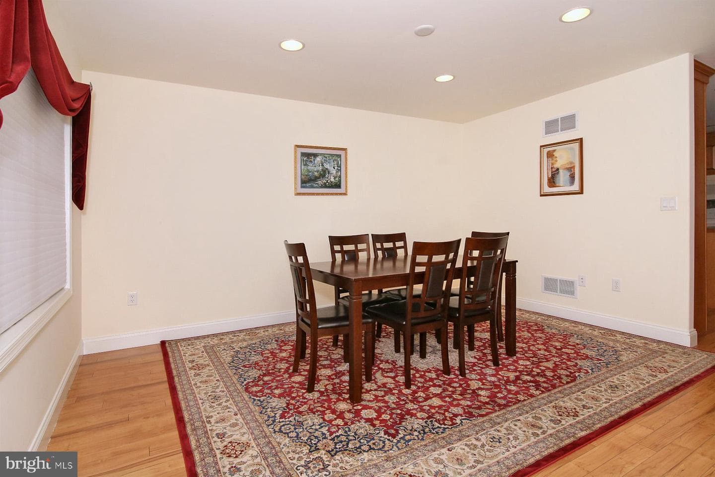 1043 English Drive photo 5