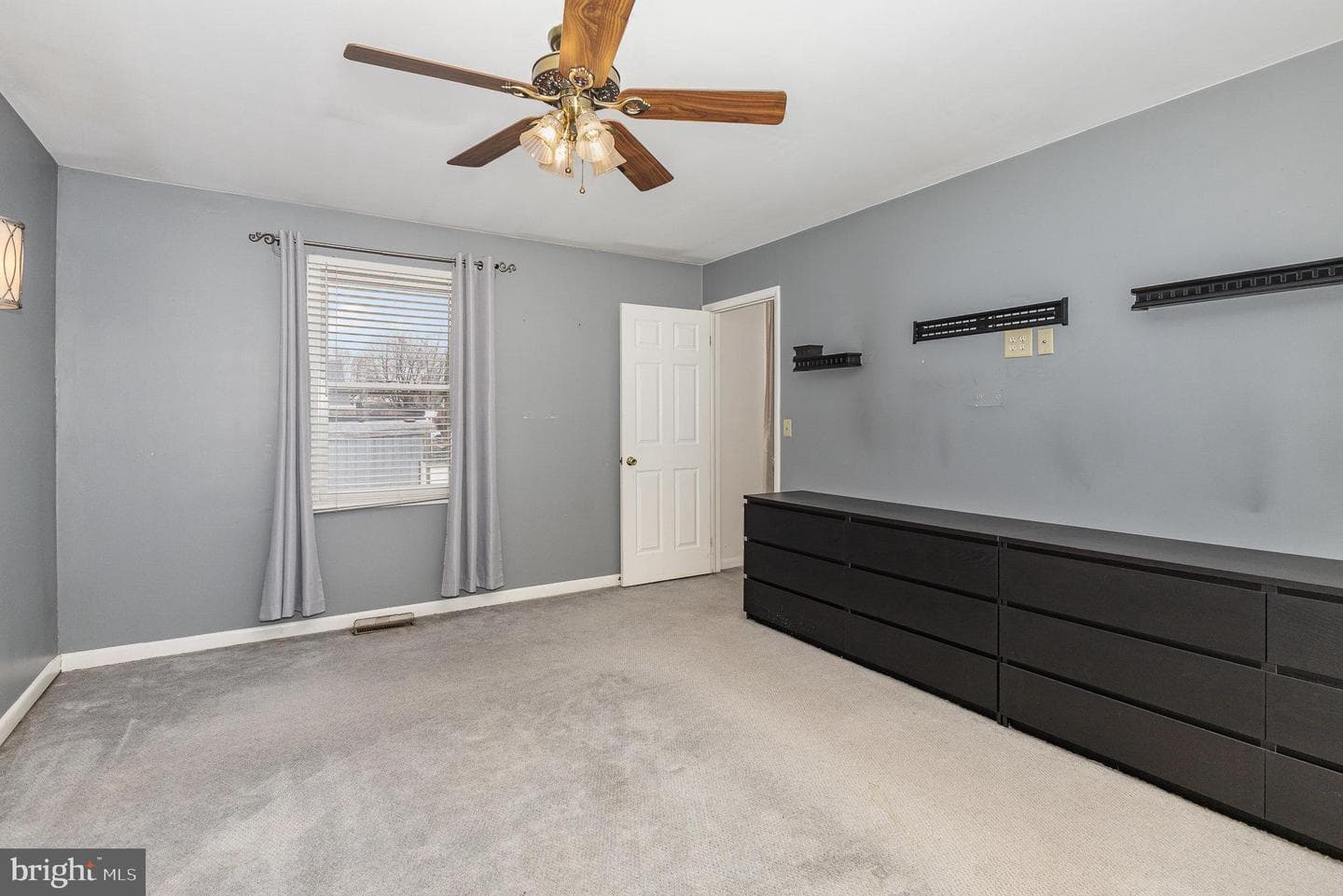 1387 Sholly Avenue photo 13