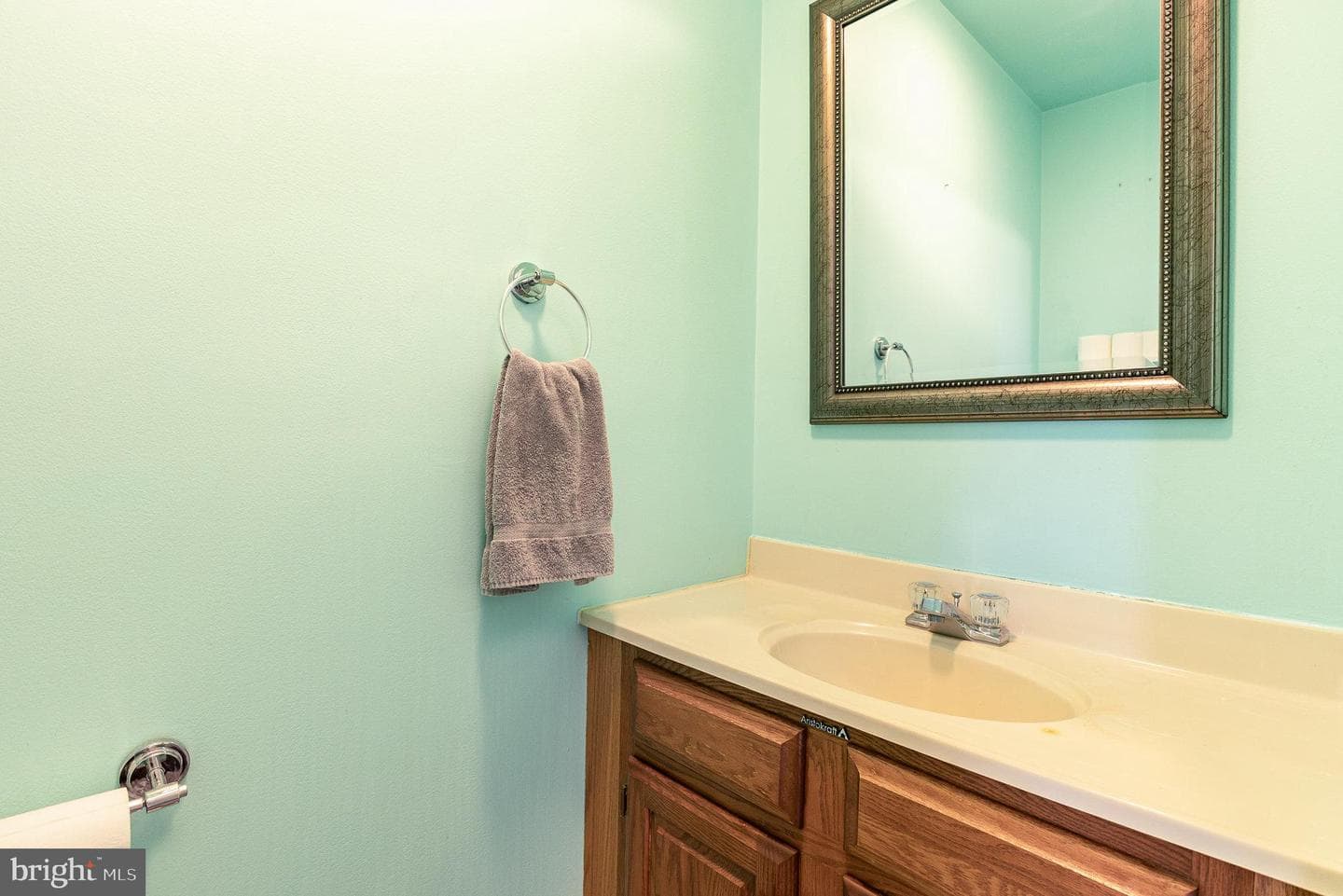 1387 Sholly Avenue photo 4