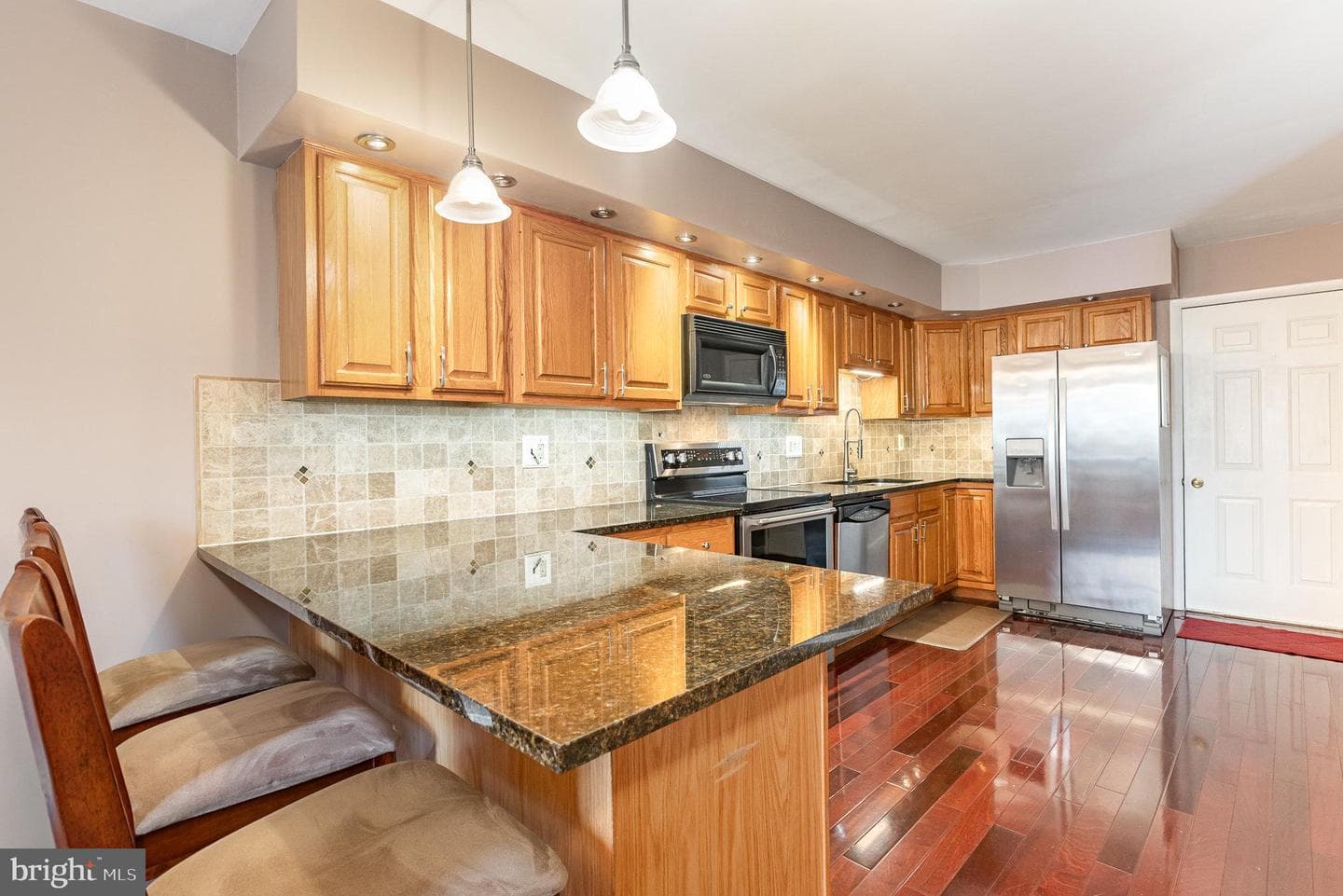 1387 Sholly Avenue photo 8