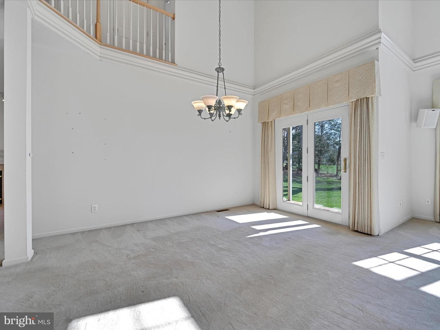 520 Waterside Circle photo 10