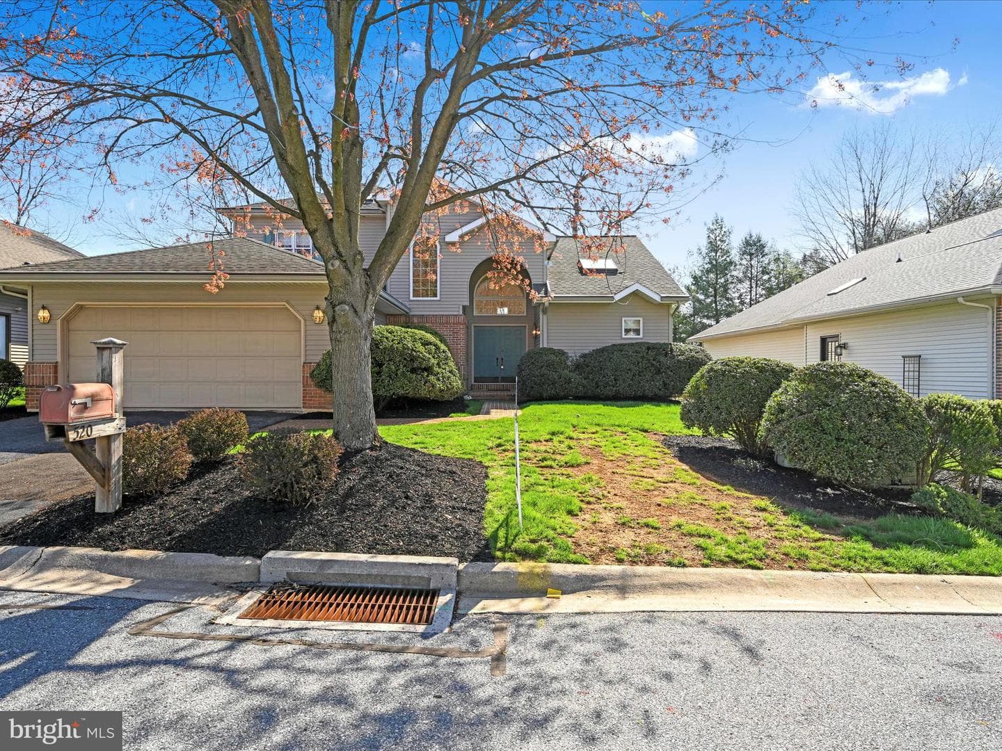 520 Waterside Circle photo 3