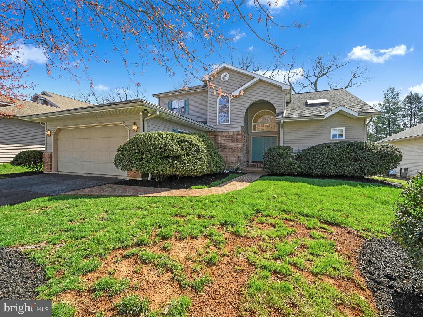 520 Waterside Circle photo 4