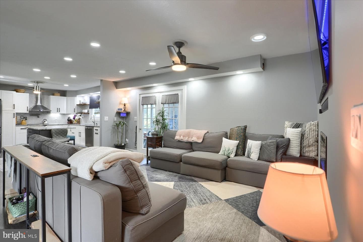 11 Stafford Drive photo 8