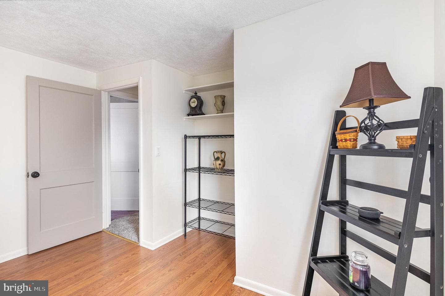 706 Smith Avenue photo 15