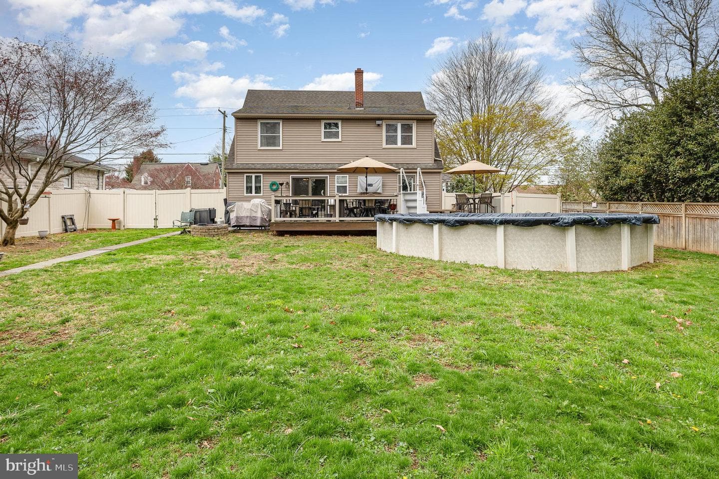 706 Smith Avenue photo 31