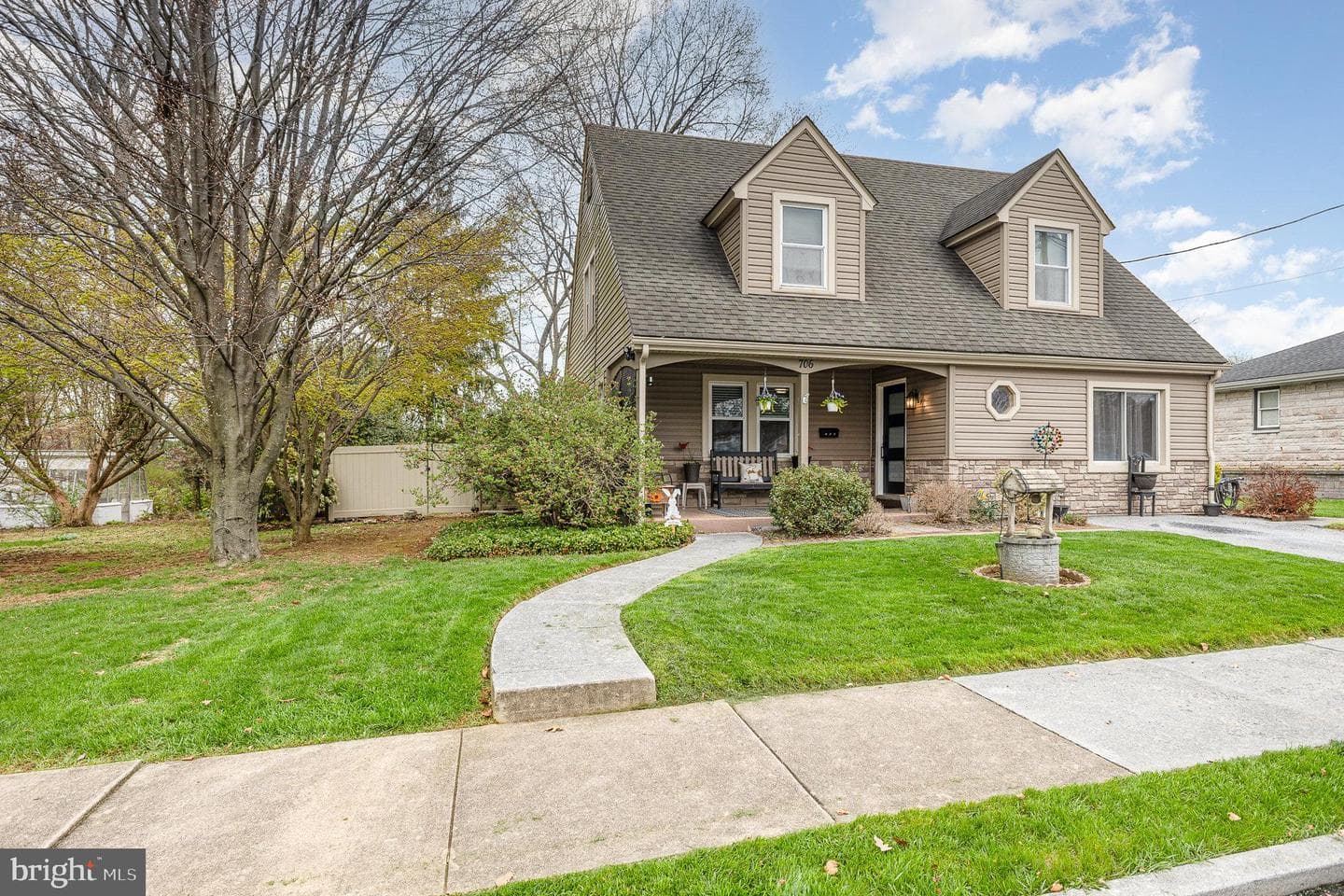 706 Smith Avenue photo 34