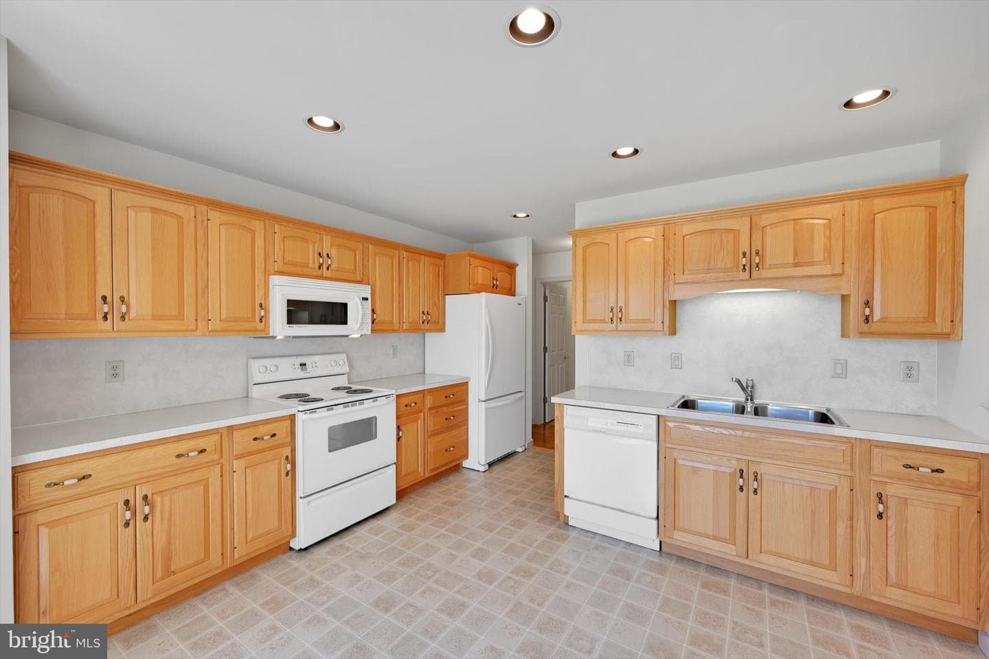 14 Rosemont Drive photo 9