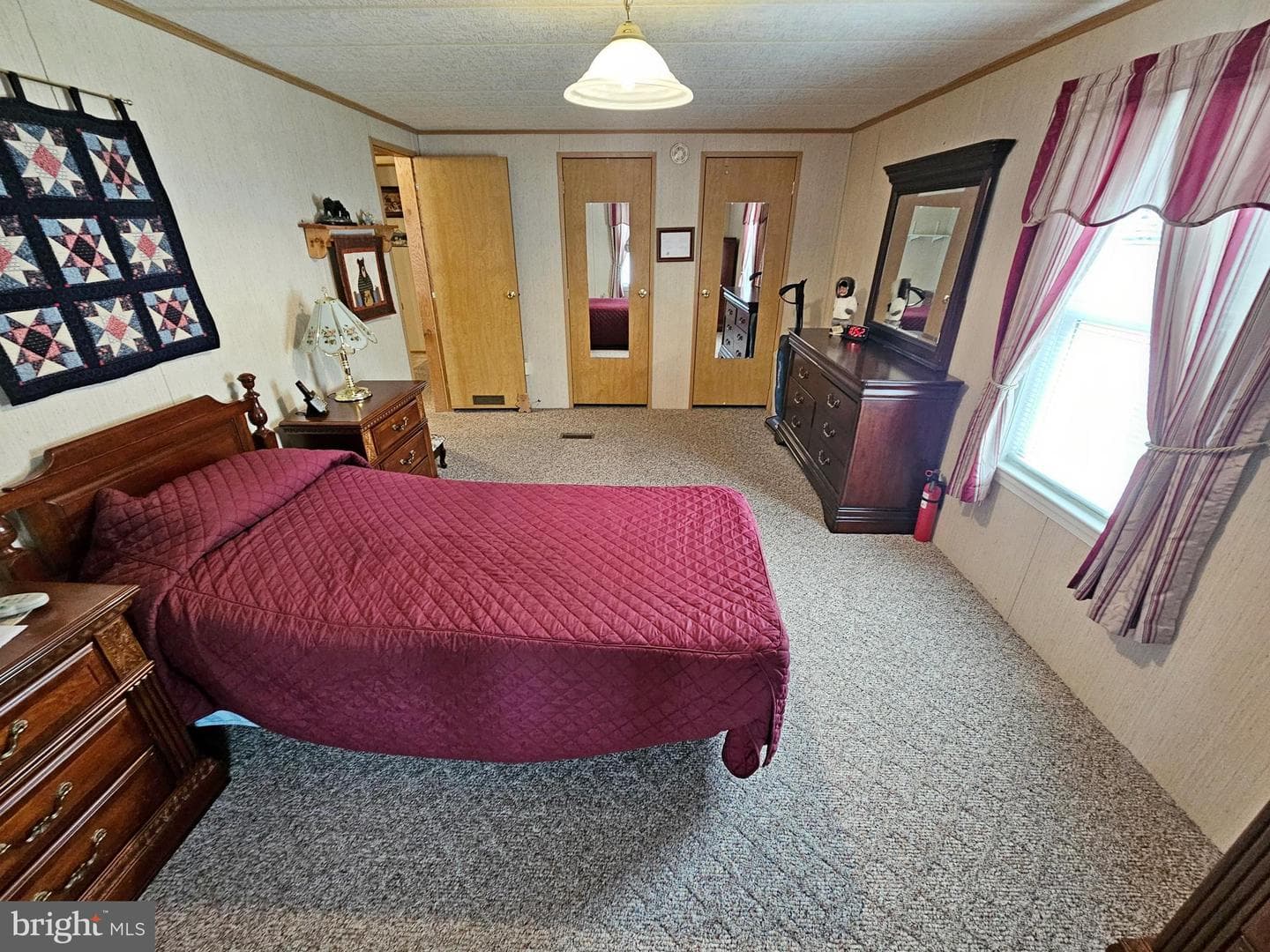 319 Maple Avenue photo 20