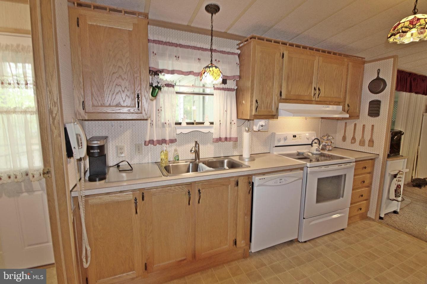 319 Maple Avenue photo 8