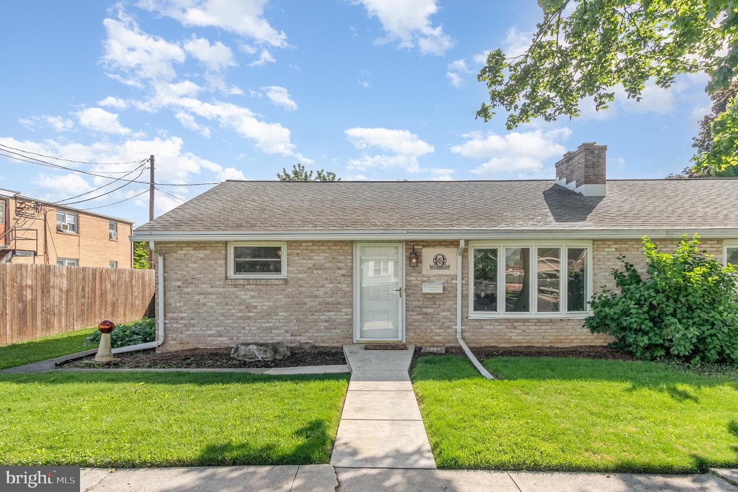 230 N Harrison Street photo 2