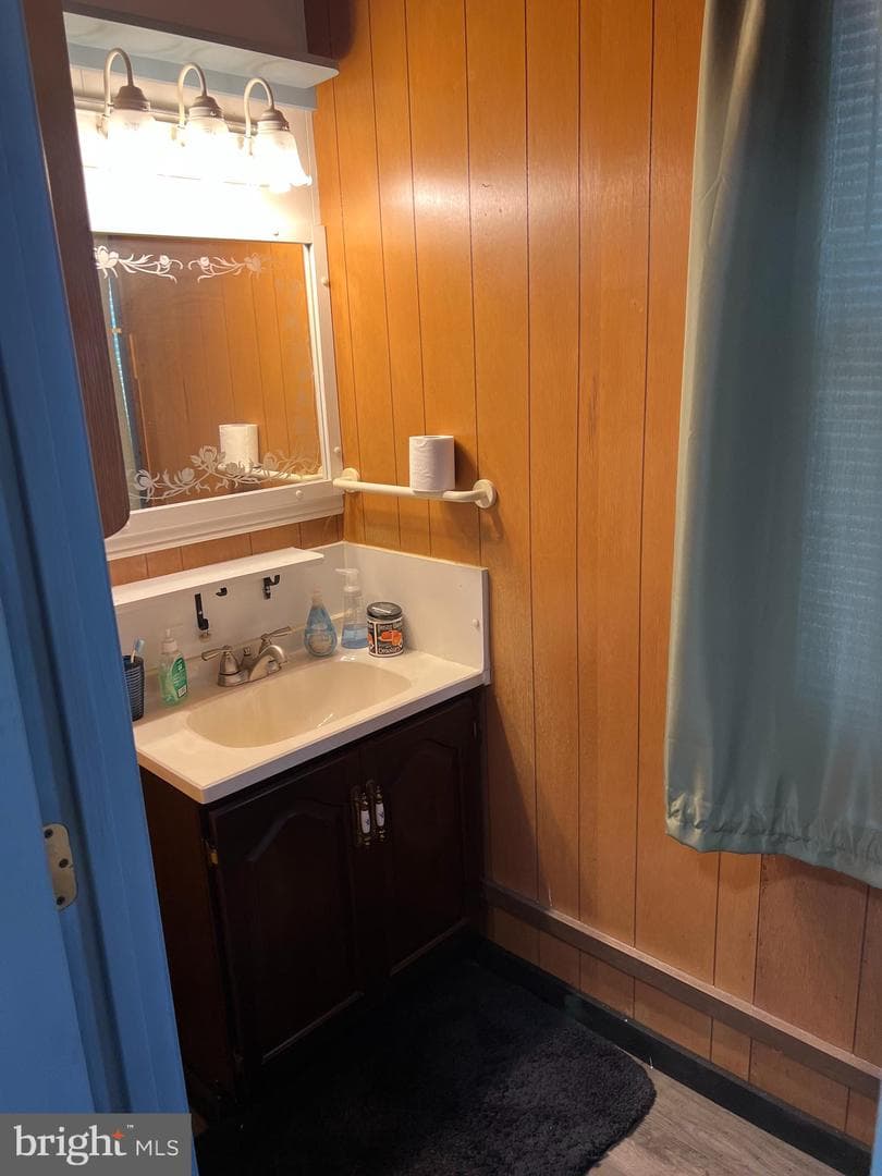 646 Locust Street photo 5