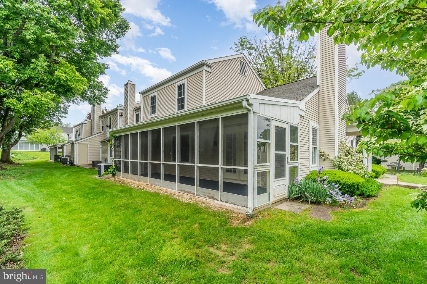 1201 Cambridge Court photo 22