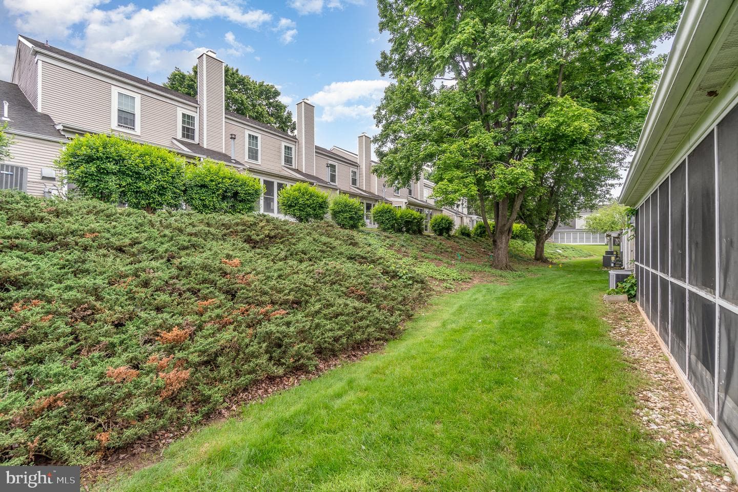 1201 Cambridge Court photo 24
