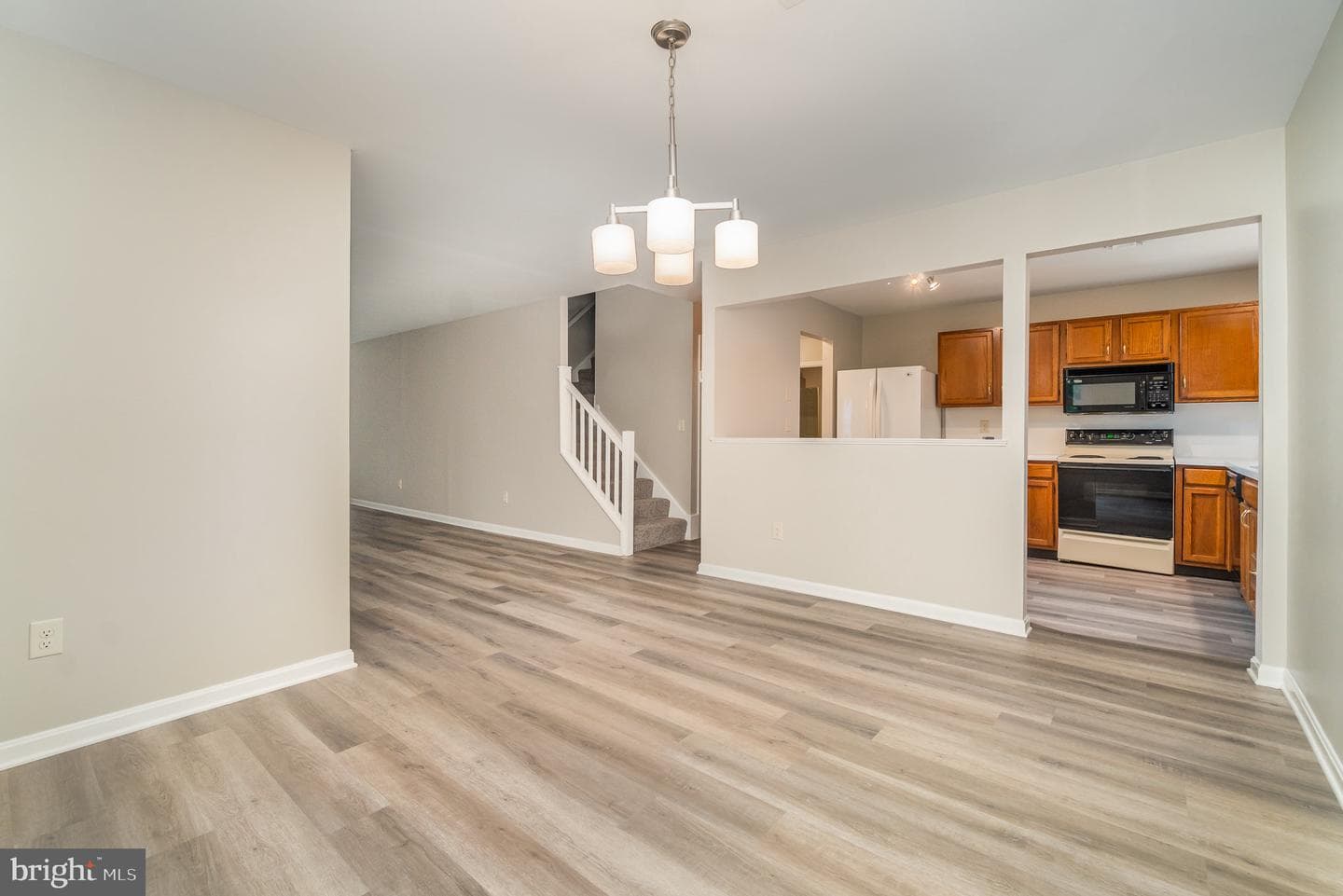 1201 Cambridge Court photo 7