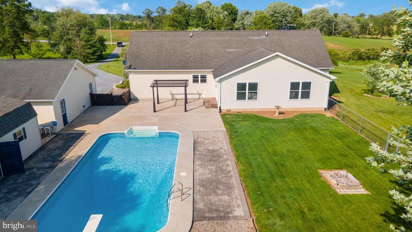 46 Groff Road photo 42
