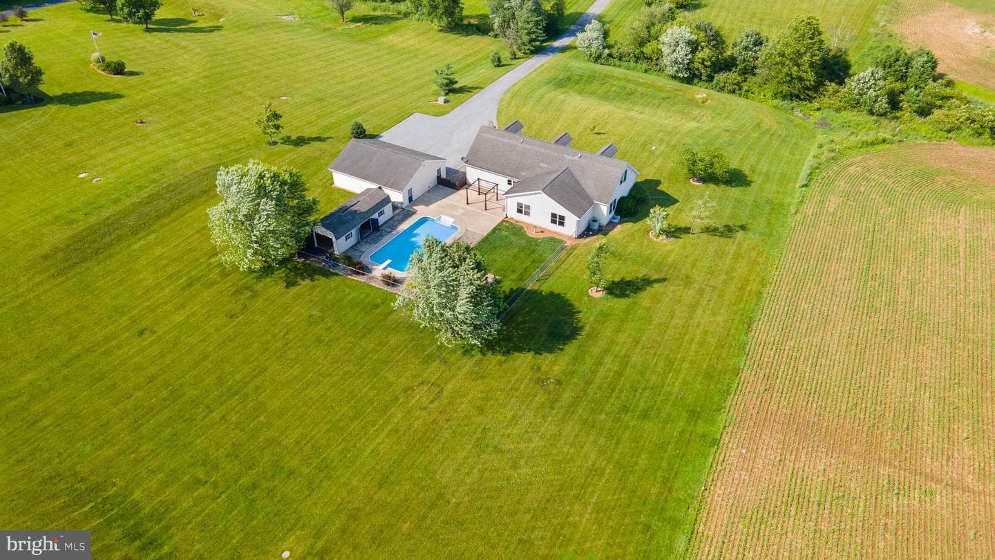 46 Groff Road photo 48