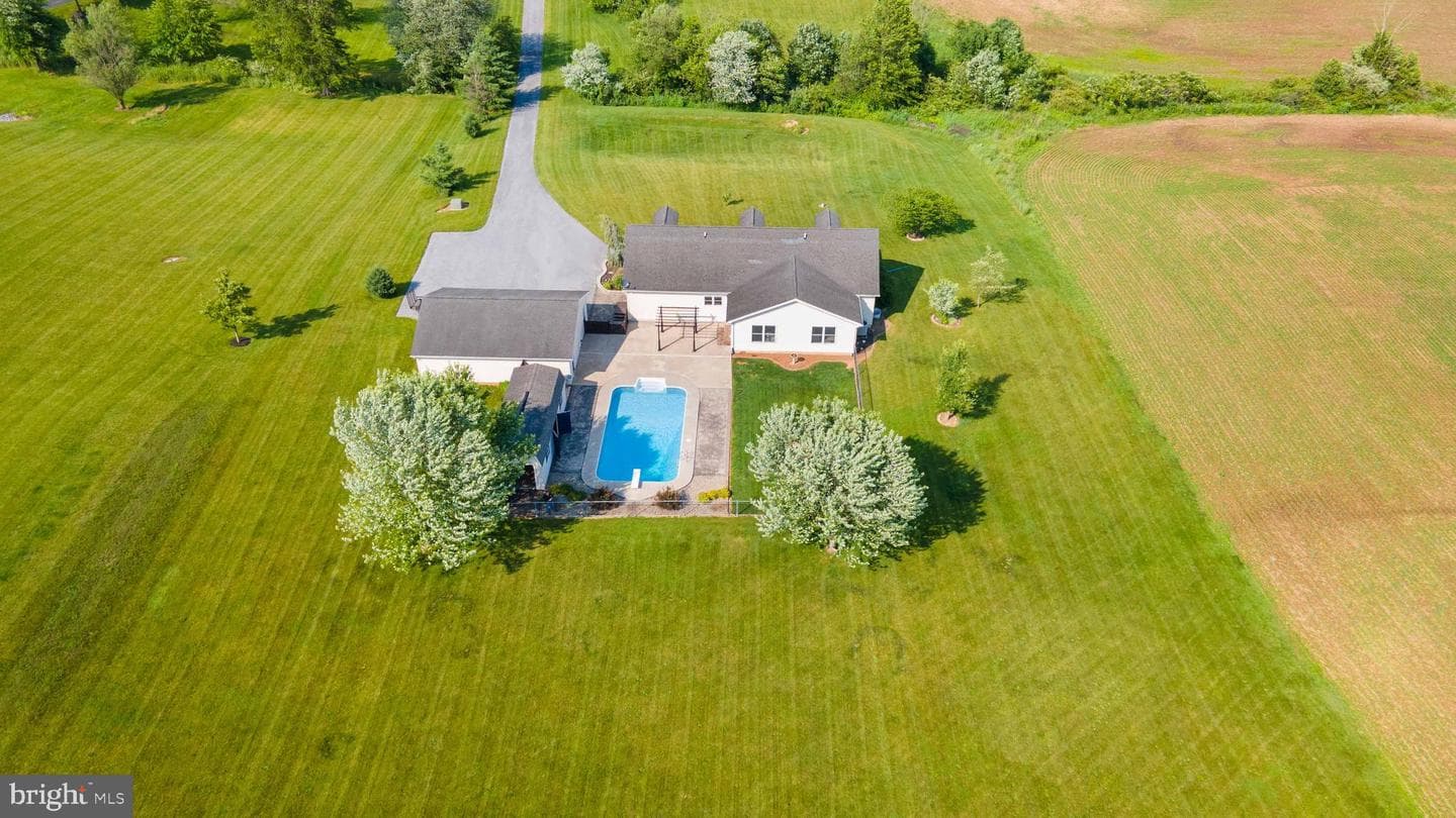 46 Groff Road photo 49