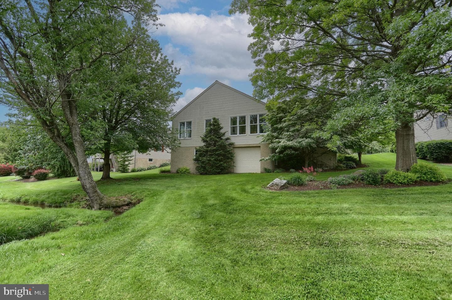 7 Brookside Circle photo 2