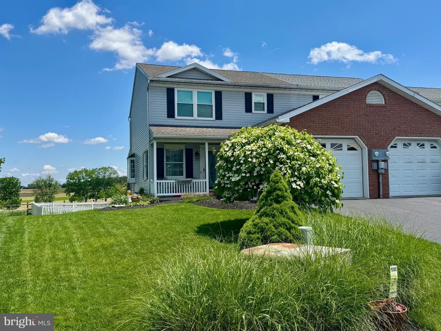 267 Acorn Circle photo 2