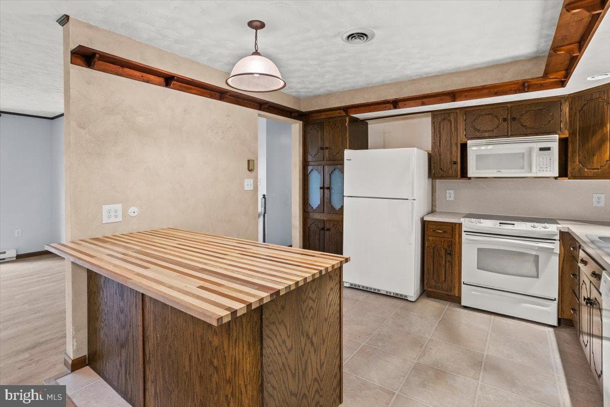 102 Ironmaster Road photo 10