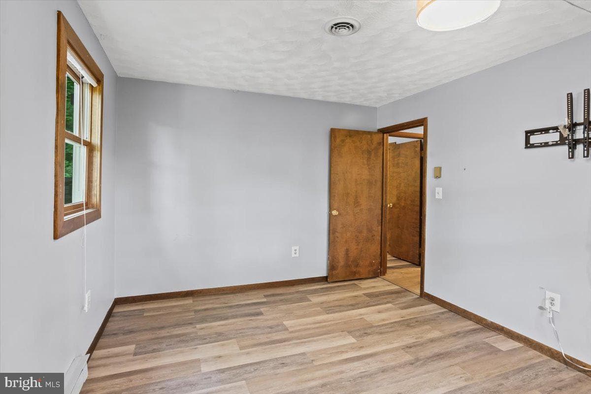 102 Ironmaster Road photo 16