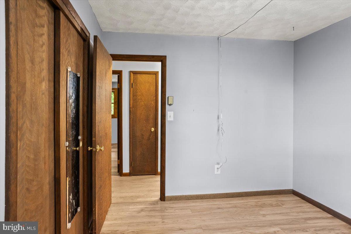 102 Ironmaster Road photo 17