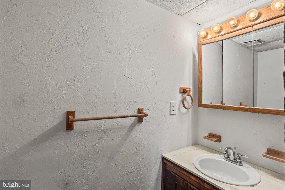 102 Ironmaster Road photo 33