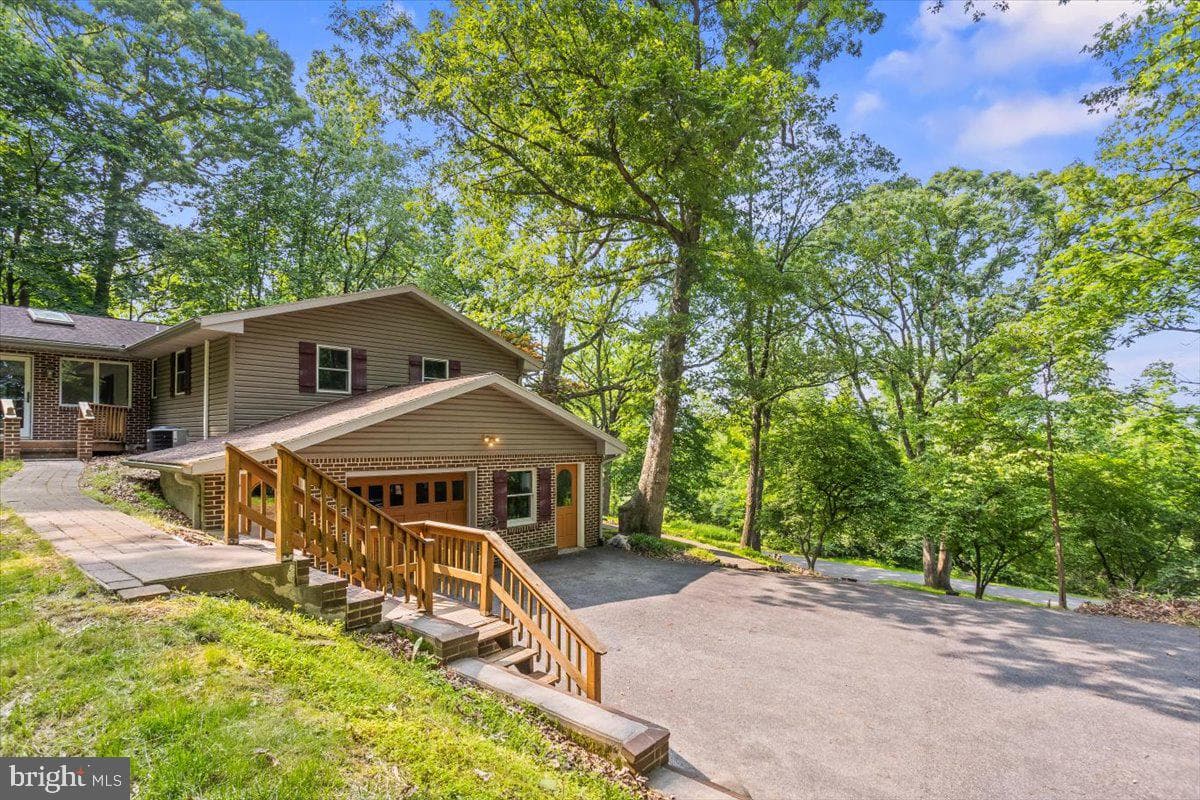 102 Ironmaster Road photo 36