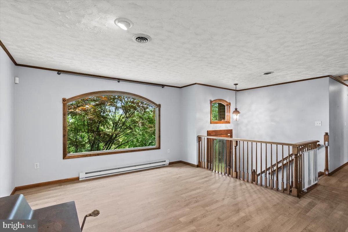 102 Ironmaster Road photo 4