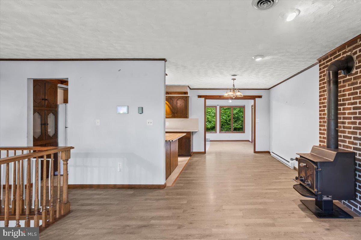 102 Ironmaster Road photo 6