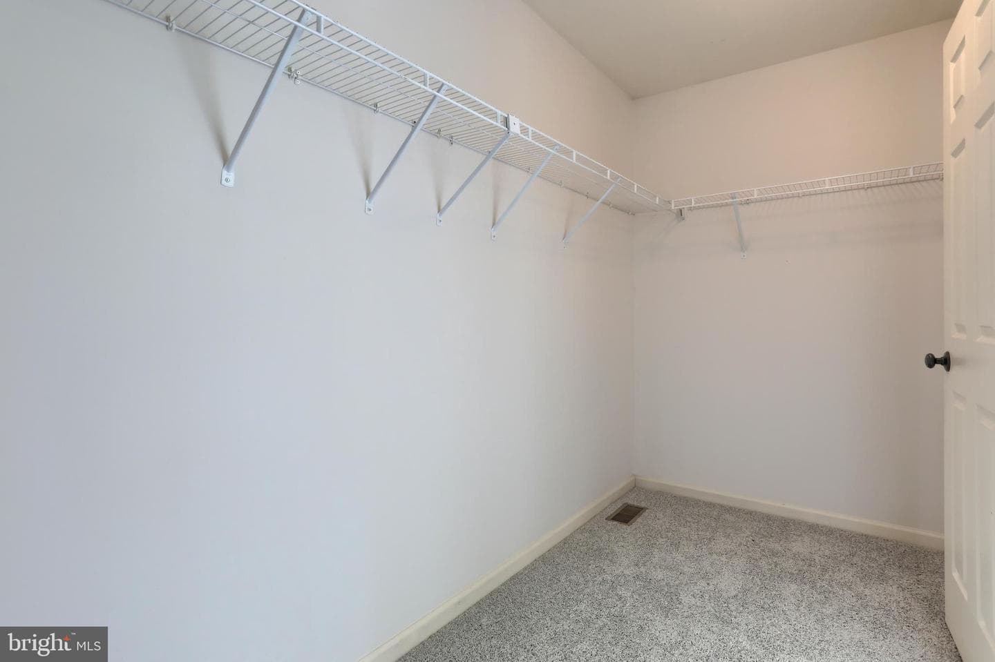 150 Woodlawn Avenue photo 11