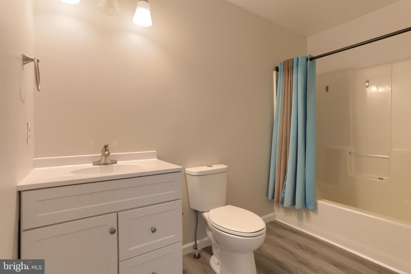 150 Woodlawn Avenue photo 12